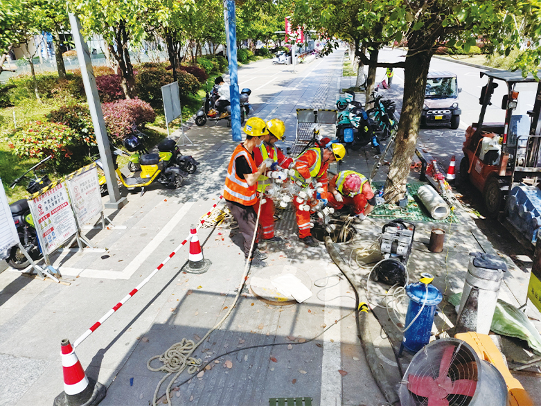  湛江UV-CIPP紫外光固化修复